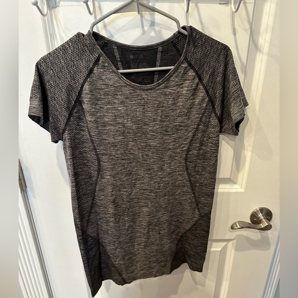 *NEW*Sz L*ZELLA* muscle tee